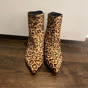 • GIANVITO ROSSI PONY HAIR LEOPARD PRINT ANKLE BOOTS •